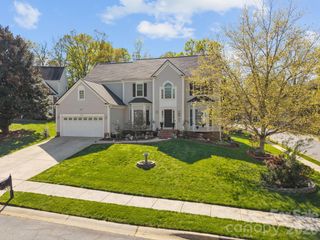 6215 Glencairn Court, Charlotte, NC 28269