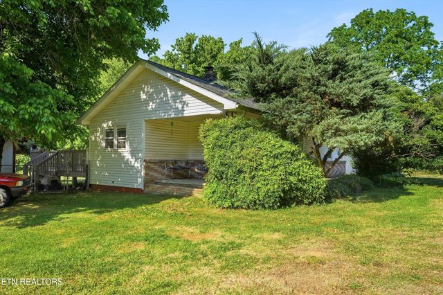 9613 Norris Fwy, Powell, TN 37849