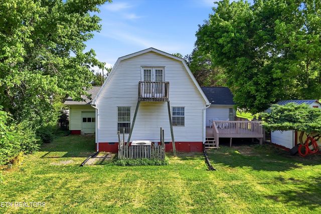 9613 Norris Fwy, Powell, TN 37849