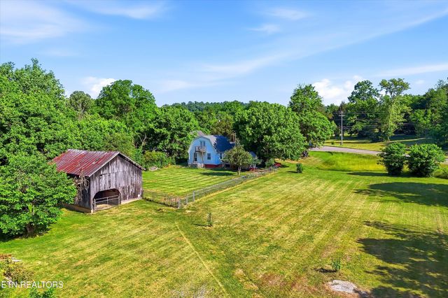 9613 Norris Fwy, Powell, TN 37849