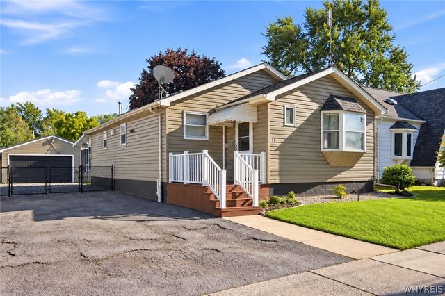 11 Schuler Avenue, Tonawanda, NY 14150