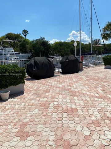 100 Edgewater Dr 102, Coral Gables, FL 33133