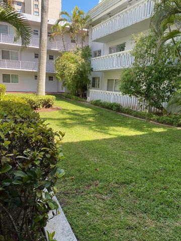 100 Edgewater Dr 102, Coral Gables, FL 33133