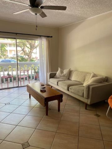 100 Edgewater Dr 102, Coral Gables, FL 33133