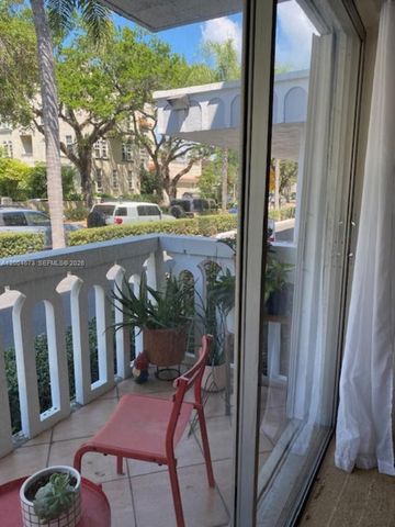 100 Edgewater Dr 102, Coral Gables, FL 33133