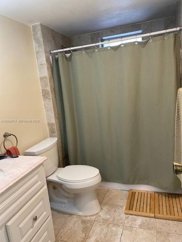 100 Edgewater Dr 102, Coral Gables, FL 33133