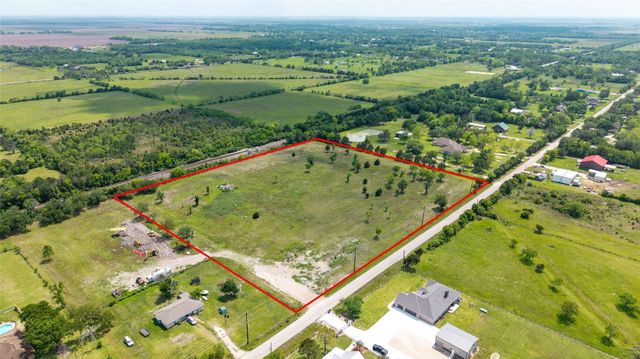 2289 County Road 163, Alvin, TX 77511