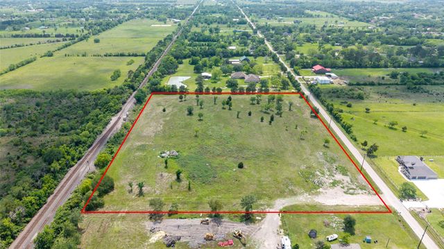 2289 County Road 163, Alvin, TX 77511
