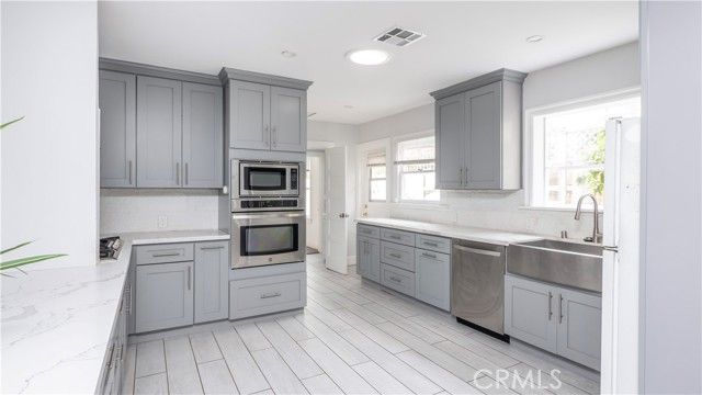 1541 N Stanley Avenue, Los Angeles, CA 90046