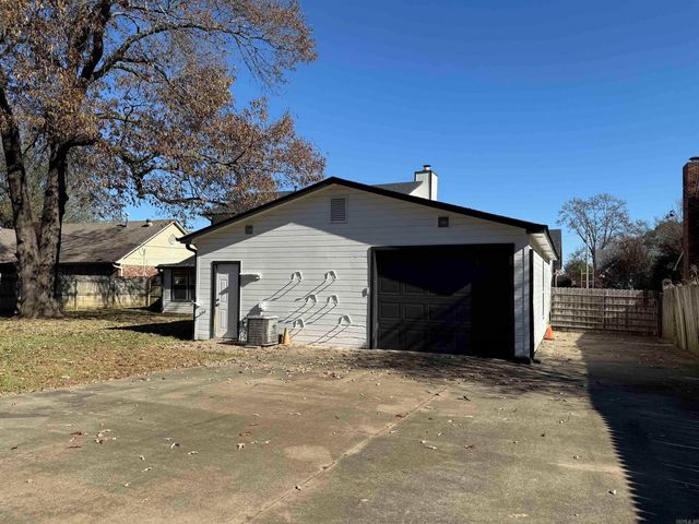 1505 Hawkwood Road, Sherwood, AR 72120