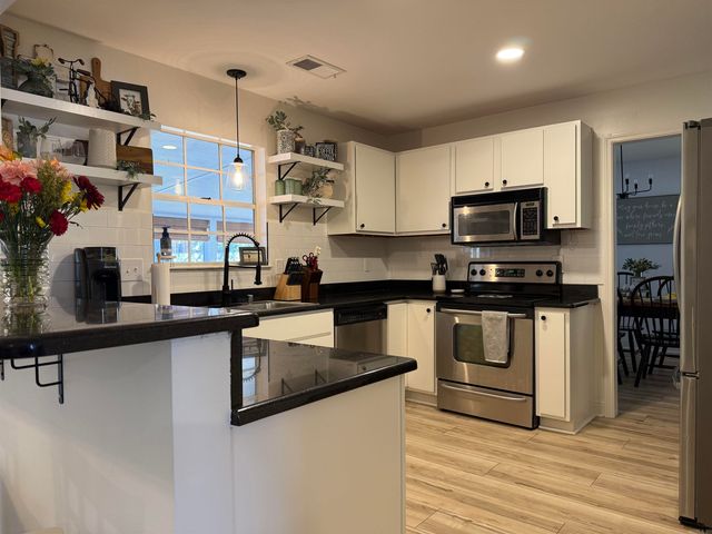 1505 Hawkwood Road, Sherwood, AR 72120