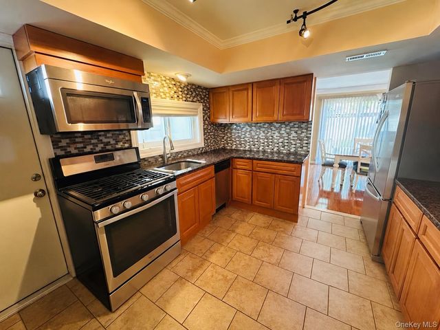 312 Beach 149th Street, Neponsit, NY 11694