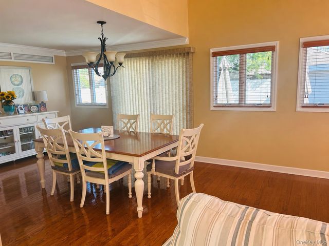 312 Beach 149th Street, Neponsit, NY 11694