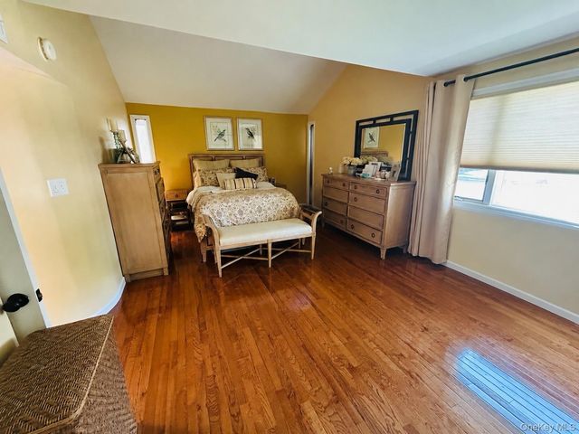 312 Beach 149th Street, Neponsit, NY 11694