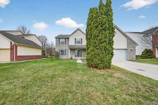 1029 White Trail, Wixom, MI 48393