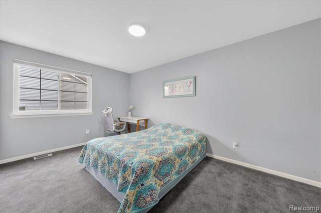 1029 White Trail, Wixom, MI 48393