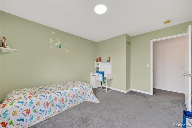 1029 White Trail, Wixom, MI 48393