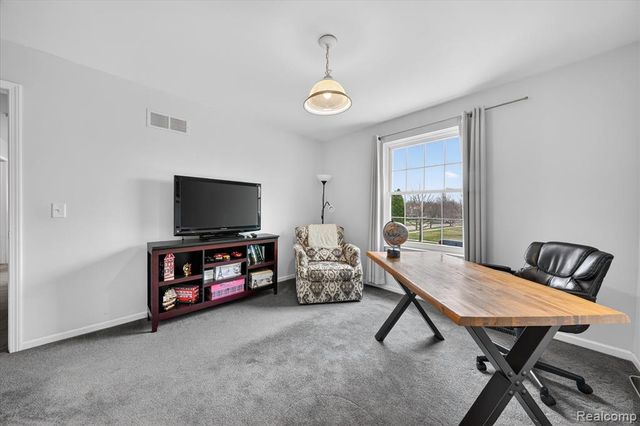 1029 White Trail, Wixom, MI 48393