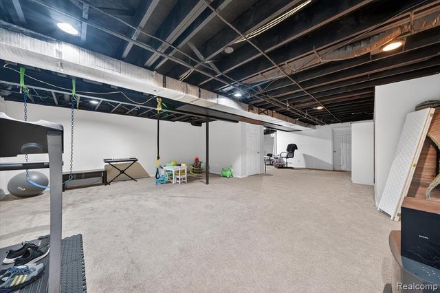 1029 White Trail, Wixom, MI 48393