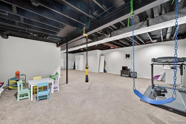 1029 White Trail, Wixom, MI 48393