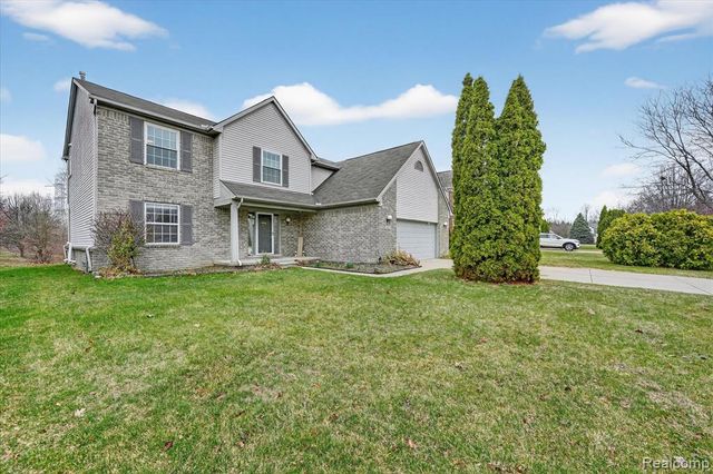 1029 White Trail, Wixom, MI 48393