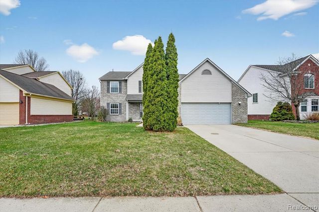 1029 White Trail, Wixom, MI 48393