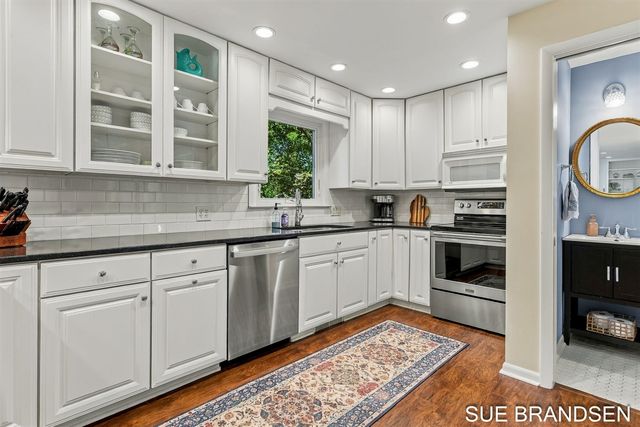 23 E 30th Street, Holland, MI 49423