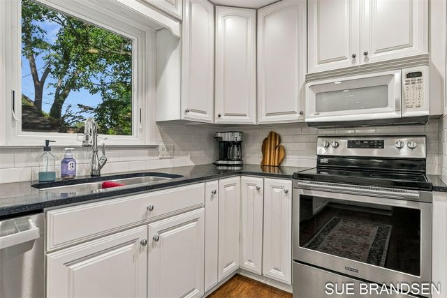 23 E 30th Street, Holland, MI 49423