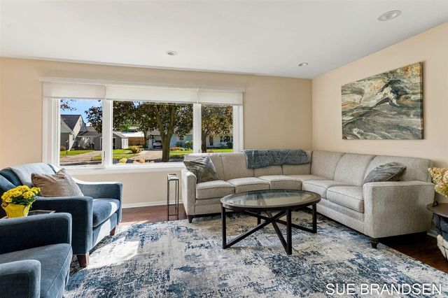 23 E 30th Street, Holland, MI 49423