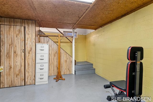 23 E 30th Street, Holland, MI 49423