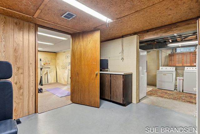 23 E 30th Street, Holland, MI 49423
