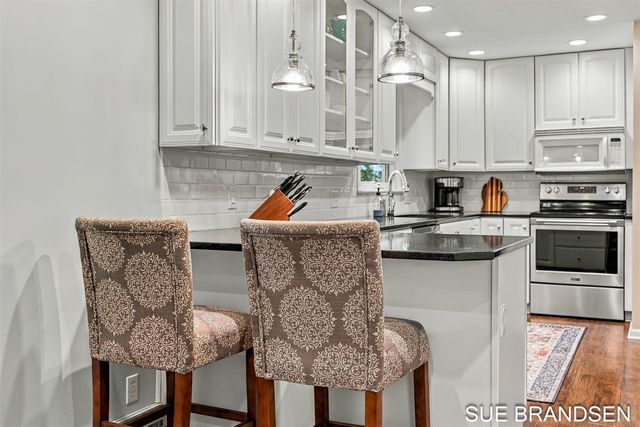 23 E 30th Street, Holland, MI 49423