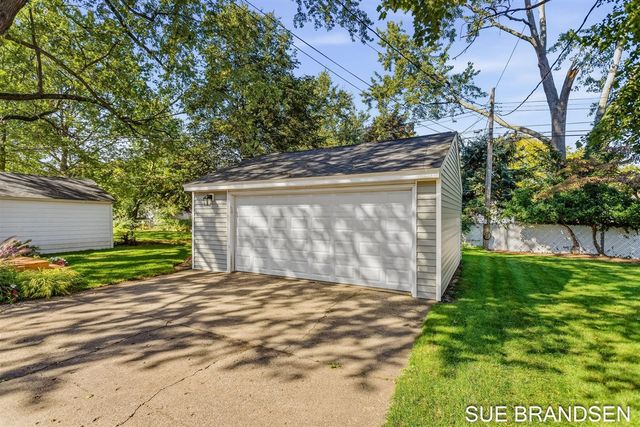 23 E 30th Street, Holland, MI 49423
