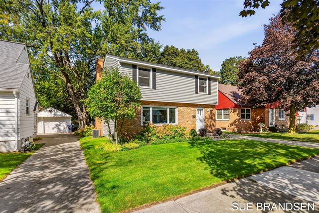 23 E 30th Street, Holland, MI 49423