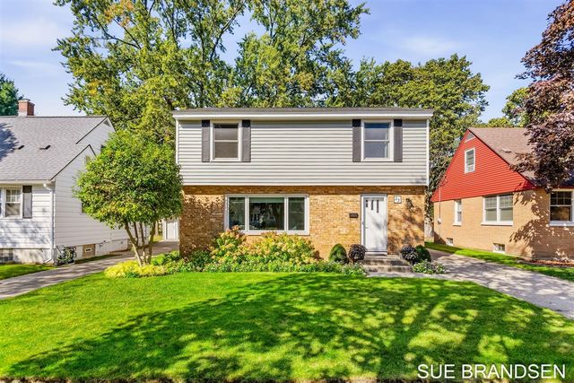 23 E 30th Street, Holland, MI 49423