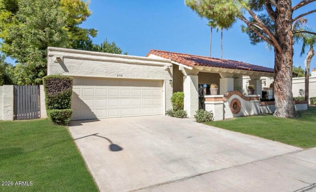 8330 E SAN BENITO Drive, Scottsdale, AZ 85258 — photo 2