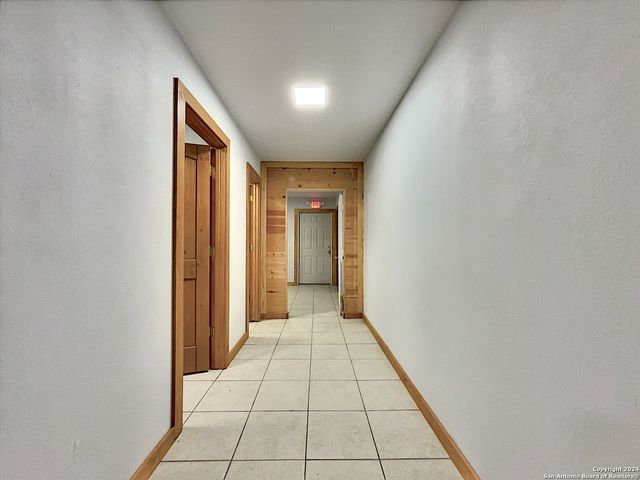 201 Houston St, George West, TX 78022