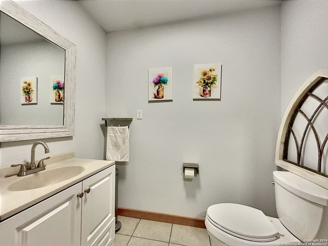 201 Houston St, George West, TX 78022