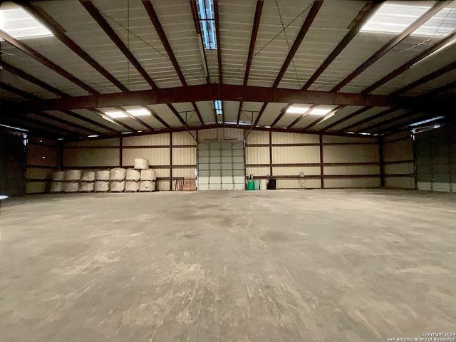 201 Houston St, George West, TX 78022