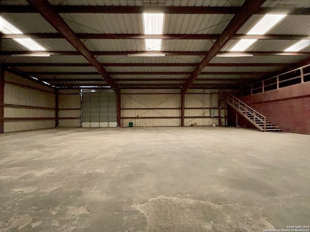 201 Houston St, George West, TX 78022