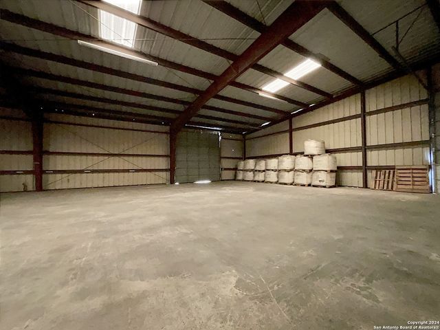 201 Houston St, George West, TX 78022