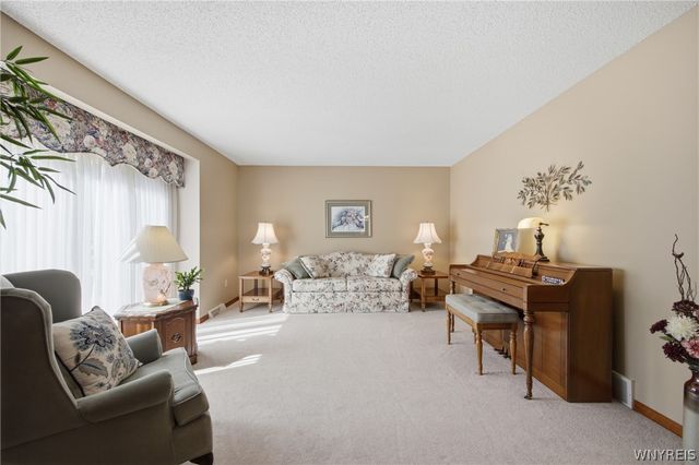 83 Michaels, Lancaster, NY 14086