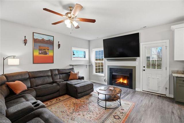 2016 Jefferson ST, Chesapeake, VA 23324