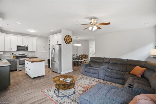 2016 Jefferson ST, Chesapeake, VA 23324