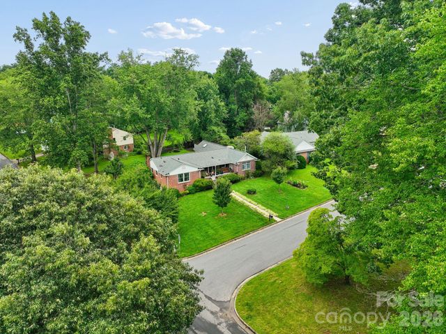 101 Castlerock Drive, Asheville, NC 28806