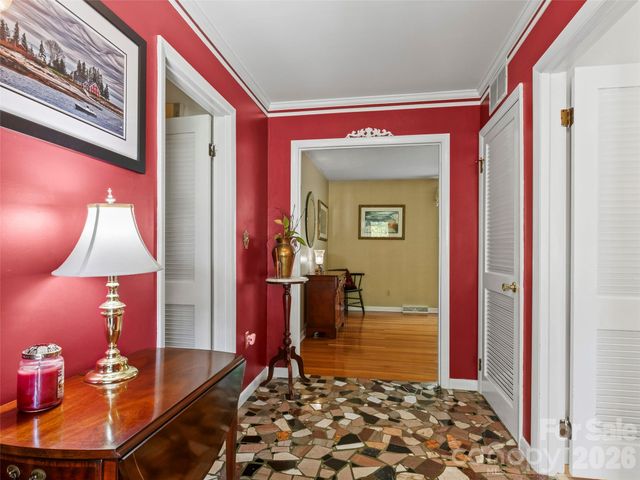 101 Castlerock Drive, Asheville, NC 28806