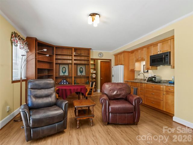 101 Castlerock Drive, Asheville, NC 28806