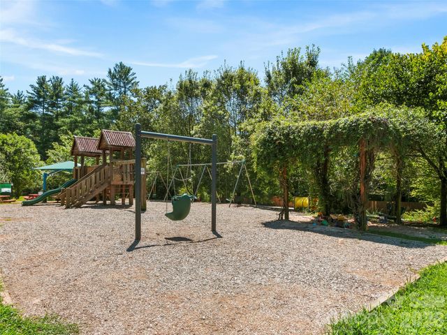 101 Castlerock Drive, Asheville, NC 28806