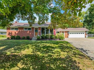 6628 Northview Drive, Independence Charter Township, MI 48346