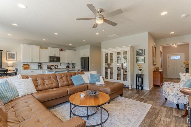 2536 Antilles Drive, Evansville, IN 47725